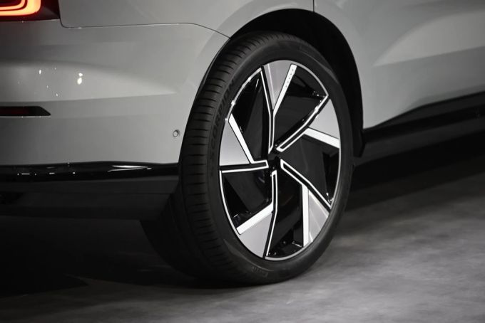 neuer volvo ex90