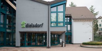 Gemeinde - Dielsdorf vergibt die Arbeiten für die Renaturierung des Fischbachs