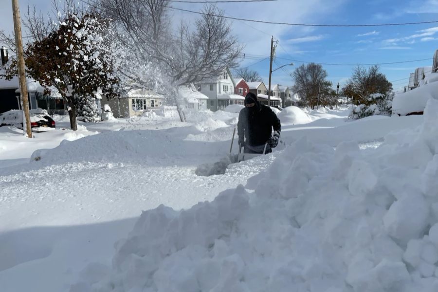 Fast zwei Meter Schnee fielen in einigen Regionen im Nordosten der USA am Wochenende.