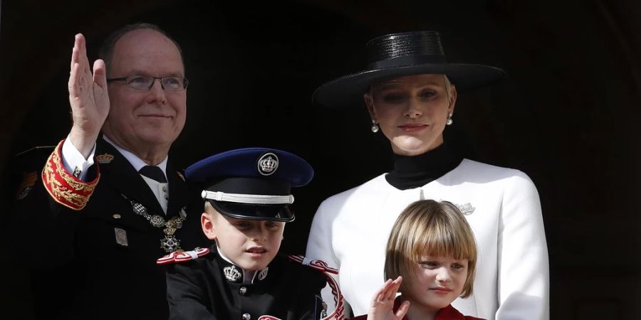 Charlène von Monaco mit ihrer Familie.