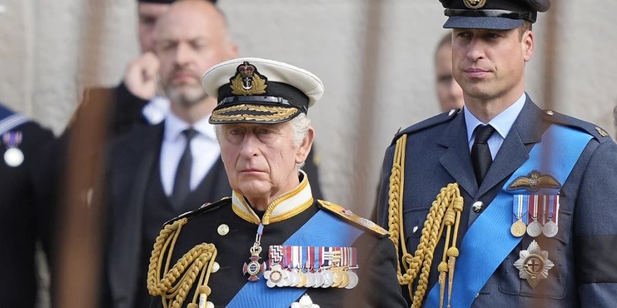 Prinz William King Charles
