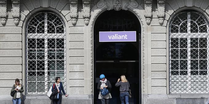 Die Valiant hat den Gewinn in den ersten neun Monaten 2022 gesteigert. Die Bankengruppe rechnet auch im Gesamtjahr mit einem leichten Gewinnanstieg. (Archivbild) valiant