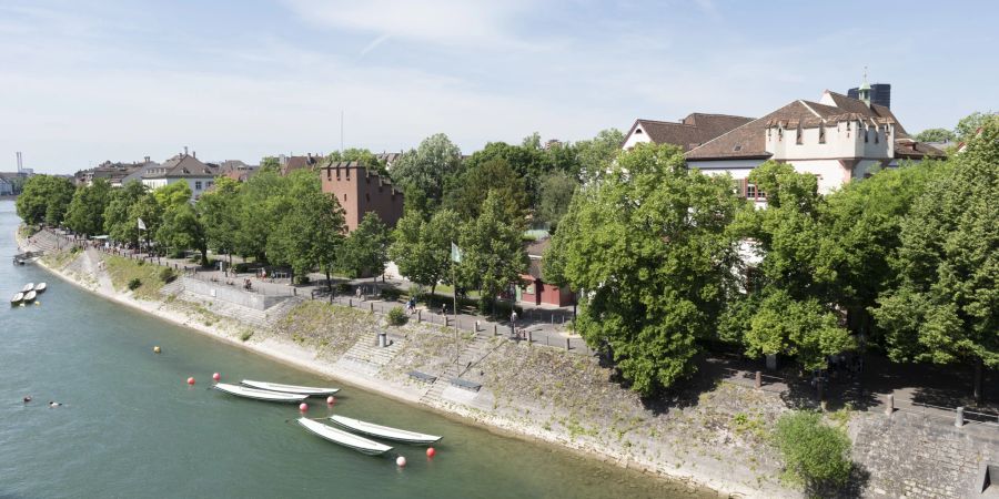 Blick auf das bürgerliche Waisenhaus der Stadt Basel im ehemaligen Kartäuserkloster.