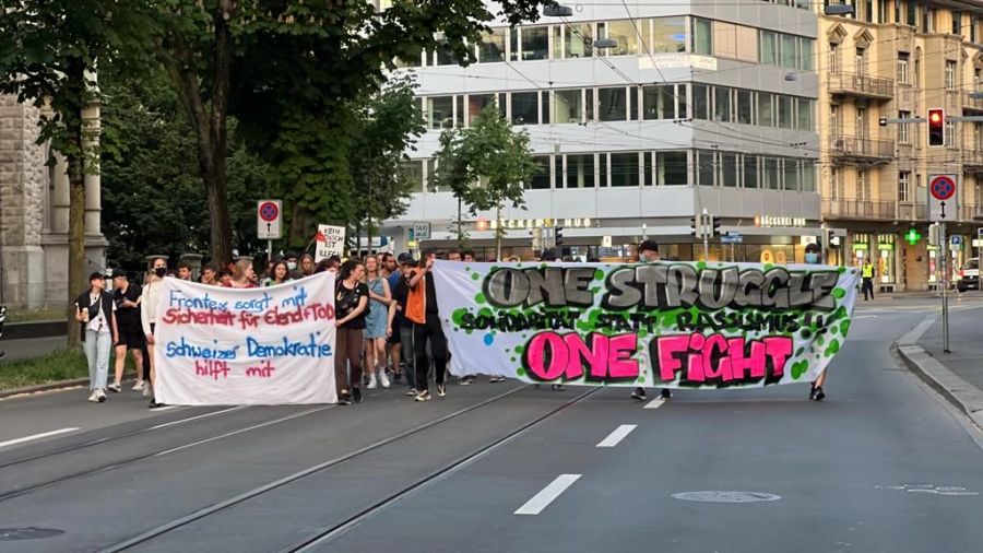 Die Demo startete beim Landesmuseum.