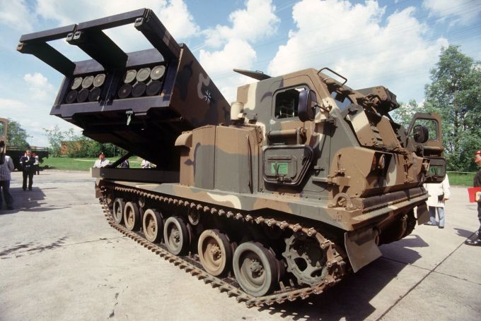 Ein Raketenwerfer vom Typ "Mars" (Mittleres Artillerie-Raketen-System).Deutschland will vier Mehrfachraketenwerfer aus Beständen der Bundeswehr in die Ukraine liefern. Wolfgang Eilmes/dpa Mehrfachraketenwerfer aus Deutschland