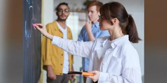 Vier wichtige Fragen - Wann und warum ist eine Weiterbildung sinnvoll?