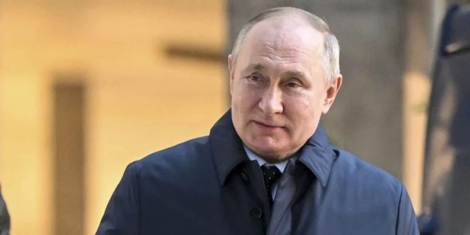 Der russische Präsident Wladimir Putin. Im Februar 2022 startete Russland einen Angriffskrieg gegen die Ukraine. ukraine krieg