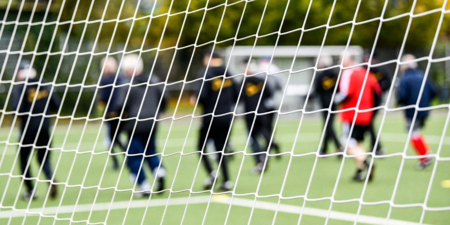Wer Fussball spielt, weiss: Verlieren gehört dazu. Niederlagen können aber auch positive Effekte haben, da man auf diesem Wege lernt, Misserfolge zu akzeptieren.