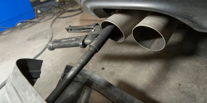 Emissionsmessung bei einem Diesel Emissionsmessung bei einem Diesel