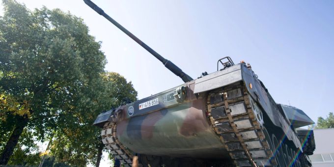 Eine Panzerhaubitze 2000 der Bundeswehr. Panzer