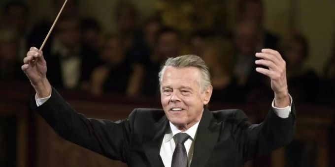Der lettische Dirigent Mariss Jansons bei den Proben zum Neujahrskonzert der Wiener Philharmoniker. Foto: Hans Punz Der lettische Dirigent Mariss Jansons bei den Proben zum Neujahrskonzert der Wiener Philharmoniker. Foto: Hans Punz
