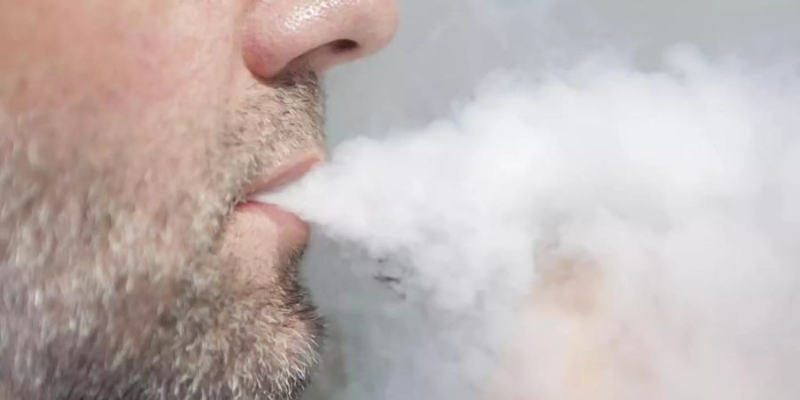 Kann der Gebrauch von E-Zigaretten zu schweren Lungenerkrankungen führen? Foto: Lisa Ducret