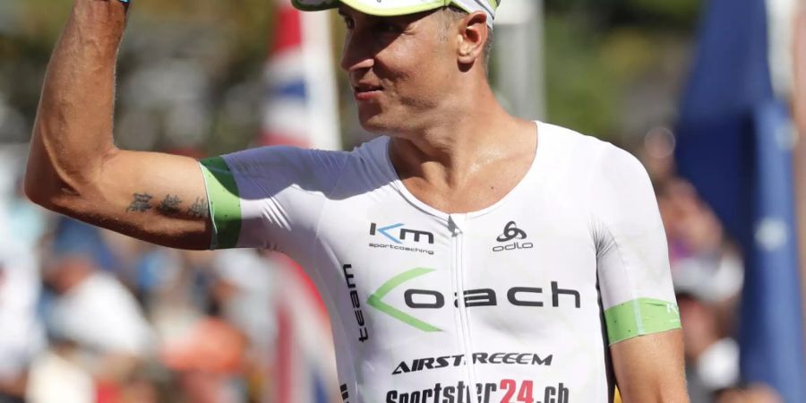 Philipp Koutny überzeugt in der EM-Hitzeschlacht von Frankfurt als Fünfter und qualifiziert sich zum zweiten Mal und in Folge für das Profifeld der Ironman-WM auf Hawaii