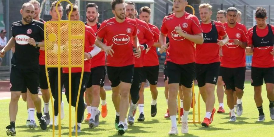 Vor 300 Fans startaet Fortuna Düsseldorf mit der Saisonvorbereitung. Foto: Roland Weihrauch