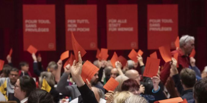 Die Delegierten der SP bestimmen ihre neuen Chefs am 5. April in Basel. sp Delegiertenversammlung