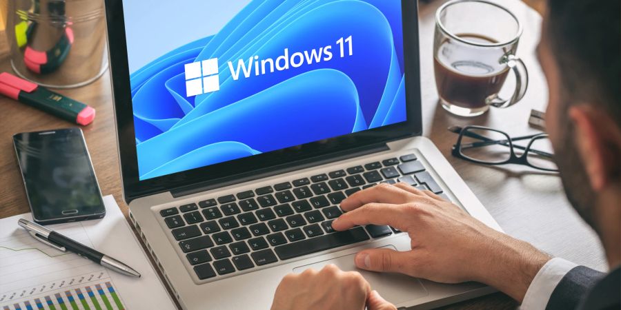 Laptop mit Windows 11