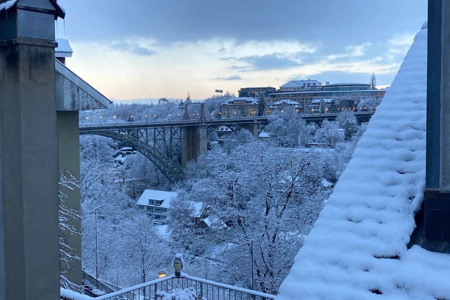 Überall weiss: Die Hauptstadt zeigt sich winterlich.