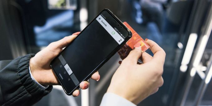 Auf Facebook - Schwarzfahrer warnen sich vor SBB-Billettkontrolle