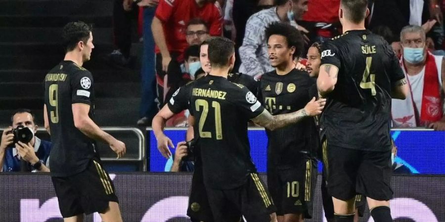 Dank einer starken zweiten Halnbzeit setzte sich der FC Bayern München in Lissabon durch. Foto: Peter Kneffel/dpa