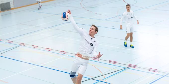 Die Männer des STV Oberentfelden – im Bild Robin Häfeli – starten mit einer Doppelrunde in die neue Spielzeit STV Oberentfelden