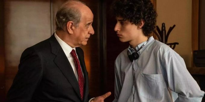 Vater und Sohn: Toni Servillo als Saverio Schisa (l) und Filippo Scotti als Fabietto. Foto: Gianni Fiorito/Netflix/dpa Vater und Sohn: Toni Servillo als Saverio Schisa (l) und Filippo Scotti als Fabietto. Foto: Gianni Fiorito/Netflix/dpa