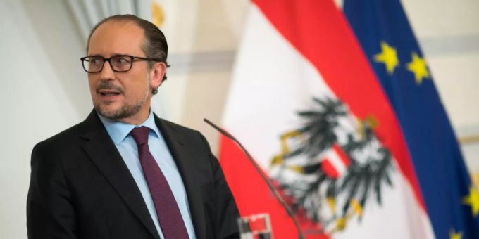 Alexander Schallenberg (ÖVP), Bundeskanzler von Österreich, äussert sich zum Vorschlag einer nächtlichen Ausgangsbeschränkung zurückhaltend. österreich