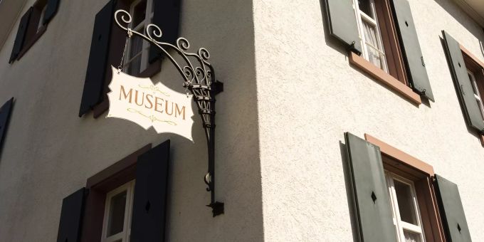 Dorfmuseum Guggerhuus an der Schanzgasse 1 in Ettingen. Dorfmuseum Guggerhuus an der Schanzgasse 1 in Ettingen.