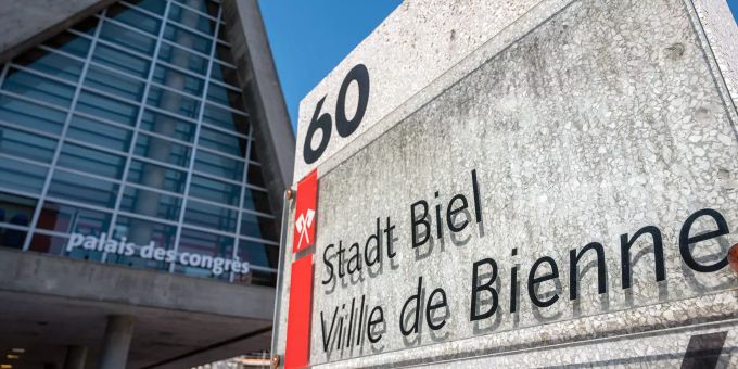 Stadtverwaltung im Kongresshaus Biel an der Zentralstrasse 60 in Biel. Stadtverwaltung im Kongresshaus Biel an der Zentralstrasse 60 in Biel.