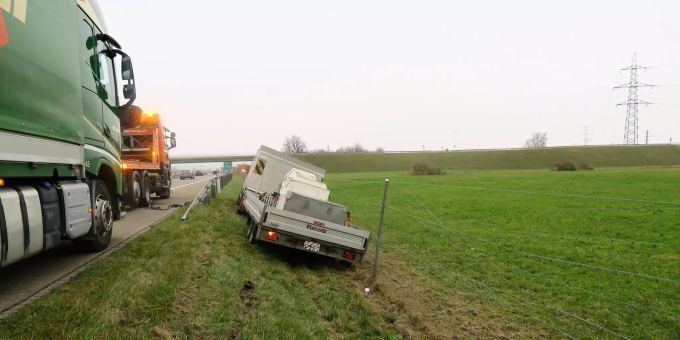 Verkehrsunfall auf der Autobahn A3 in Benken SG.