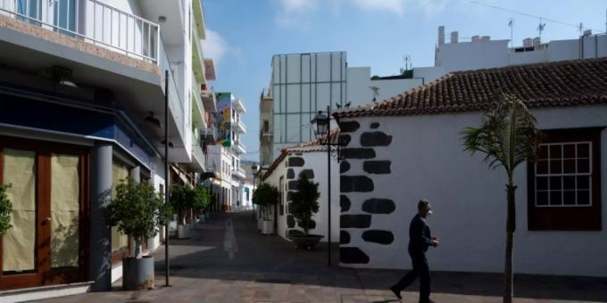 Wegen Vulkanausbruch - Menschen auf La Palma müssen im Haus bleiben