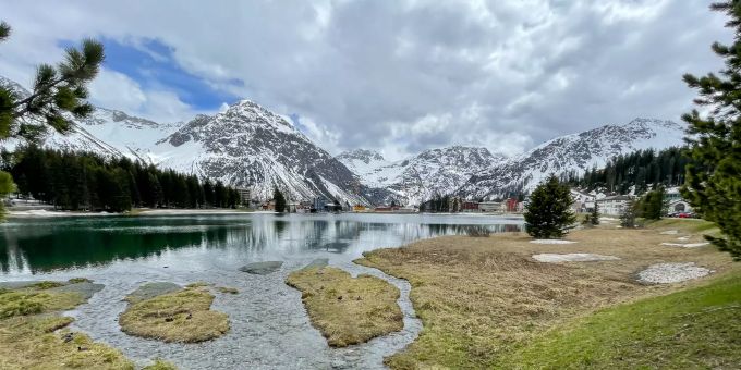 Ausblick auf den Obersee Arosa. Ausblick auf den Obersee Arosa.