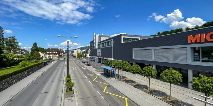 Die Hauptstrasse von Ebikon. Ebikon Hauptstrasse