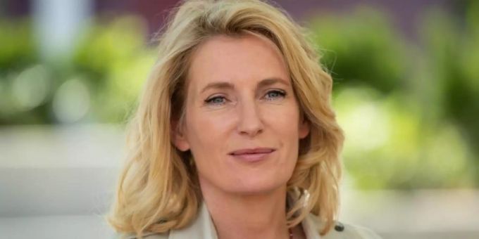 Die Schauspielerin Maria Furtwängler hat ein wenig die Seiten gewechselt. Foto: Swen Pförtner/dpa Die Schauspielerin Maria Furtwängler hat ein wenig die Seiten gewechselt. Foto: Swen Pförtner/dpa