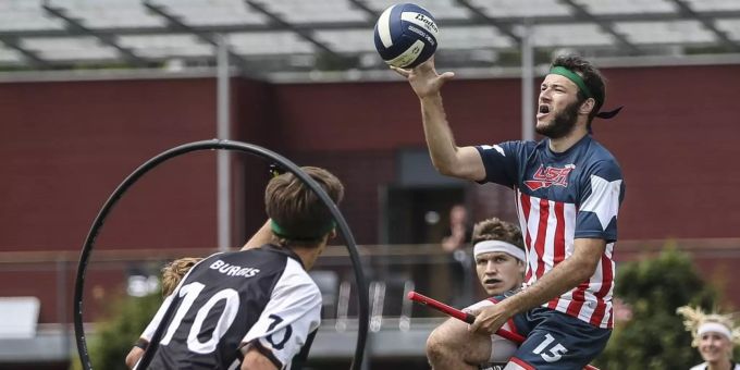 Quidditch-Spieler in Aktion. Quidditch-Spieler in Aktion.