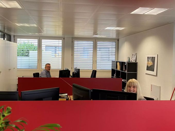 Susanne Niederhauser, Verkaufssupport und Christoph Stettler, Leiter Vertrieb. Mobiliar Balsthal