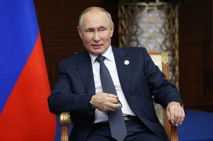 Kremlchef Wladimir Putin wünscht Katar viel Erfolg für die WM 2022. Der Gastgeber der WM 2018 habe dem Land von Emir Tamim bin Hamad Al Thani Tips gegeben. wm 2022