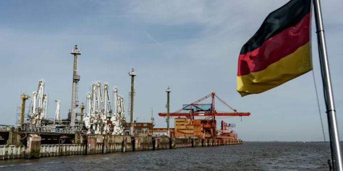 Auch im Hafen von Stade ist ein LNG-Terminal geplant Auch im Hafen von Stade ist ein LNG-Terminal geplant