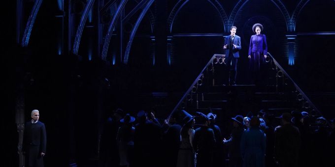 Die Schauspieler Markus Schöttl (hinten, oben links) als Harry Potter, Schauspielerin Jillian Anthony (hinten, oben rechts) als Hermine Granger, und Schauspieler Alen Hodzovic (vorne links) als Draco Malfoy proben eine Szene aus «Harry Potter und das verwunschene Kind». Die Schauspieler Markus Schöttl (hinten, oben links) als Harry Potter, Schauspielerin Jillian Anthony (hinten, oben rechts) als Hermine Granger, und Schauspieler Alen Hodzovic (vorne links) als Draco Malfoy proben eine Szene aus «Harry Potter und das verwunschene Kind».