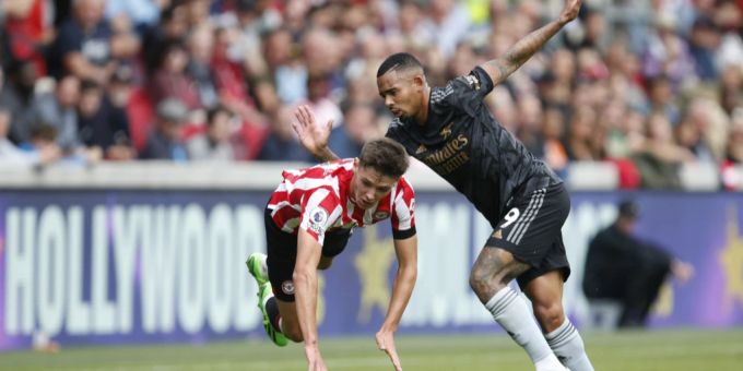 Der FC Brentford bleibt gegen den FC Arsenal chancenlos. fc brentford