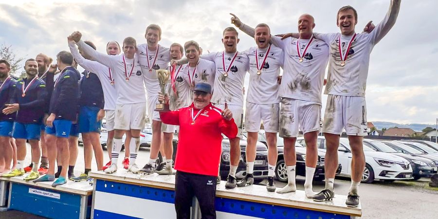 Die Oberentfelder Faustballer sind Cup-Sieger