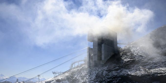 Das Feuer hat den 3. und 4. Stock der Bergstation Glacier 3000 in Les Diablerets VD stark beschädigt. Das Feuer hat den 3. und 4. Stock der Bergstation Glacier 3000 in Les Diablerets VD stark beschädigt.