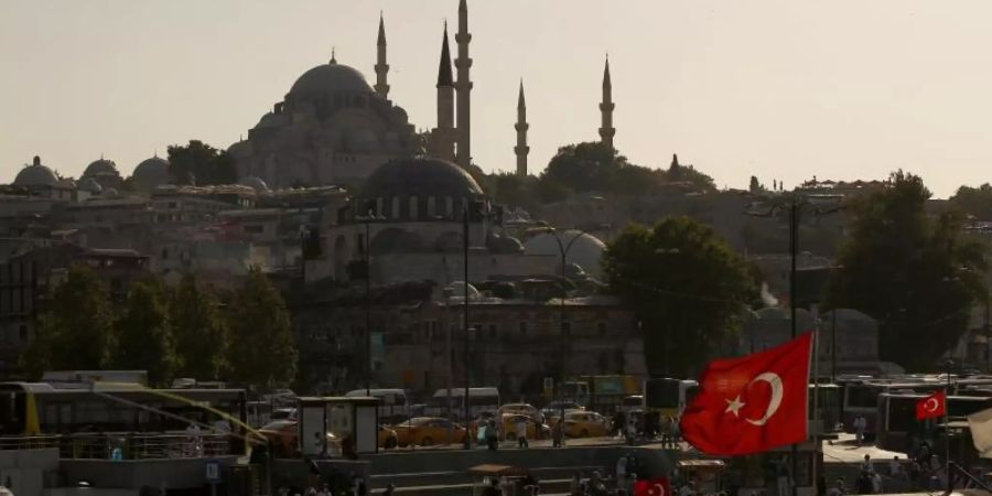 In Istanbul wird das Wasser knapp. Foto: Emrah Gurel/AP/dpa
