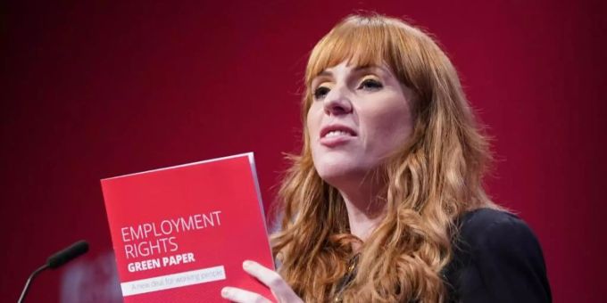 Angela Rayner, stellvertretende Vorsitzende der Labour Partei, spricht auf dem Labour-Parteitag in Brighton. Foto: Stefan Rousseau/PA Wire/dpa Angela Rayner, stellvertretende Vorsitzende der Labour Partei, spricht auf dem Labour-Parteitag in Brighton. Foto: Stefan Rousseau/PA Wire/dpa