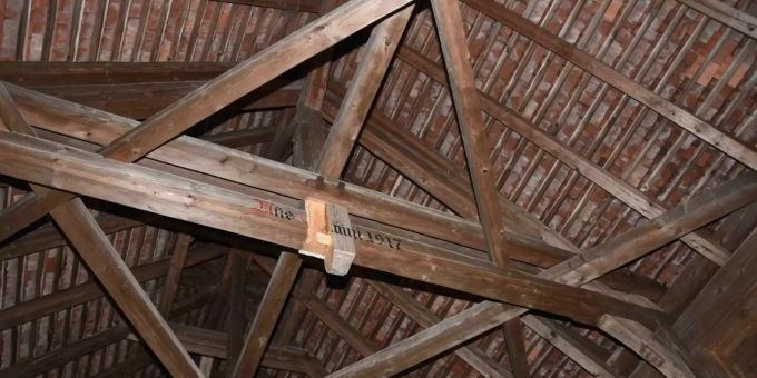 Der entstandene Sachschaden beträgt rund 6000 Franken. Unfall