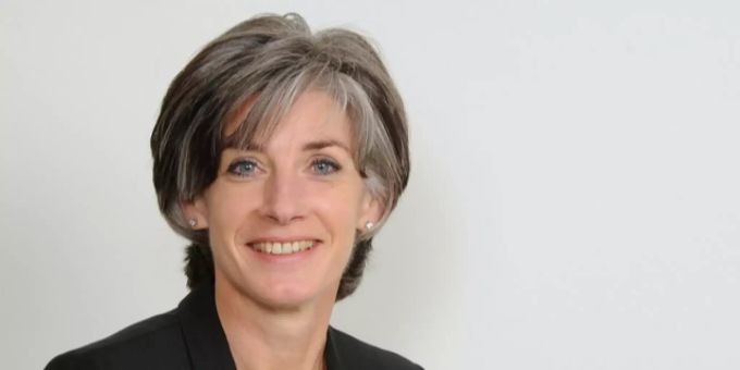 Esther Pfründer Esther Pfründer