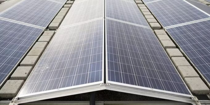 Wissenschaftler eines deutschen Instituts wollen ein neues Solarzellenkonzept entwickeln. (Symbolbild) solarzelle