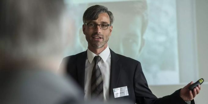Sebastian Wörwag wird neuer Rektor der Berner Fachhochschule. sebastian wörwag