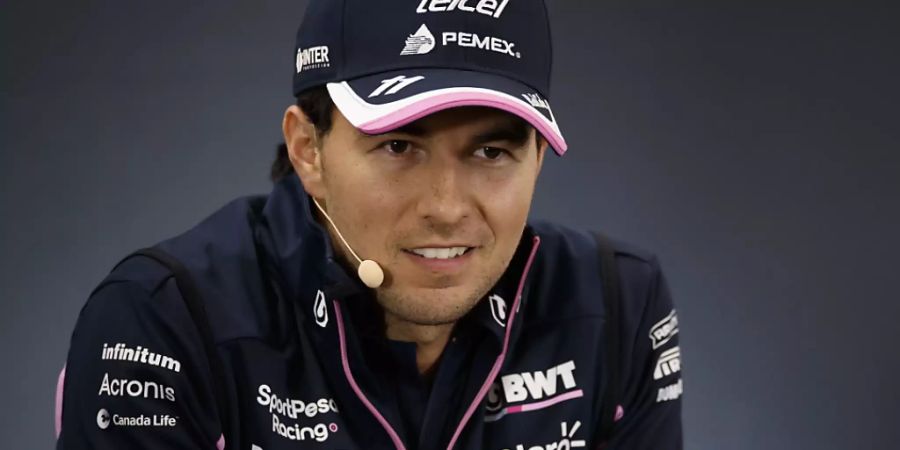 Sergio Perez fährt für Redbull durch die Strassen von Dallas.