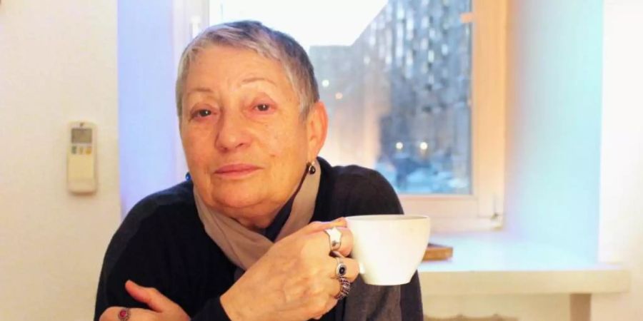 Die russische Schriftstellerin Ljudmila Ulitzkaja wird geehrt. Foto: Claudia Thaler/dpa