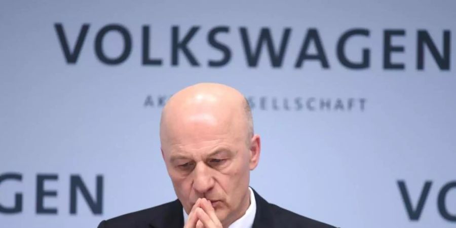 Sieht keine Möglichkeit für Millionentransfers beim VfL Wolfsburg: Aufsichtsratschef Frank Witter. Foto: picture alliance / Rainer Jensen/dpa